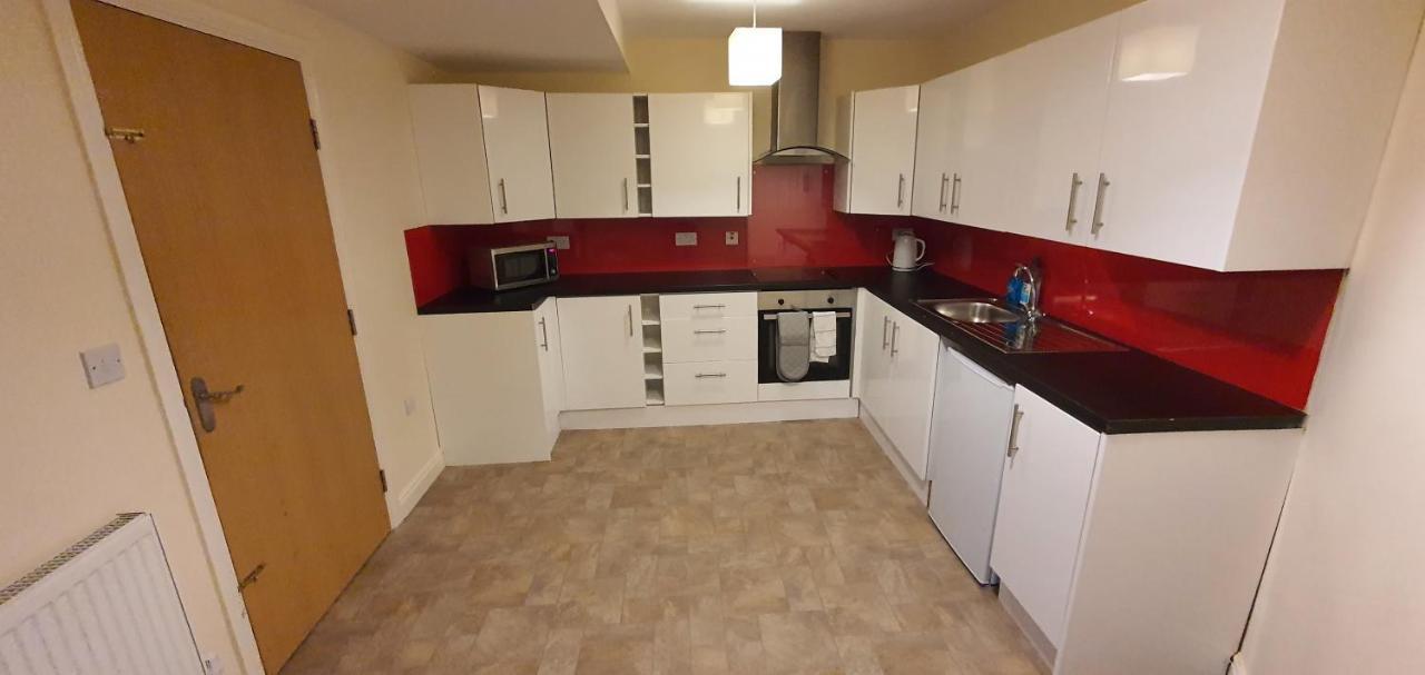 Apartment In Central Wakefield Exterior photo